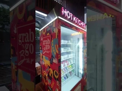 Máquina de venda automática na Malásia Cup Noodles Snack Food Máquinas de venda automática de água quente Noodle Smart Vending