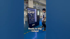 Máquina de venda automática com armário ao lado, adicionando armário fazer mais possibilidade de vender produto maior.