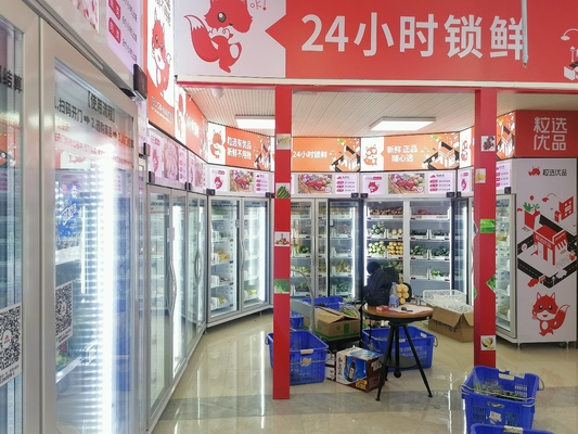 A máquina de venda automática esperta varejo desacompanhada do refrigerador para a garra saudável N do alimento vai refrigerador