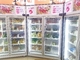 A máquina de venda automática esperta varejo desacompanhada do refrigerador para a garra saudável N do alimento vai refrigerador